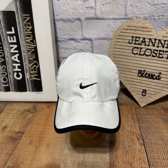 Nike Featherlight dri-fit unisex hat - Picture 1 of 11